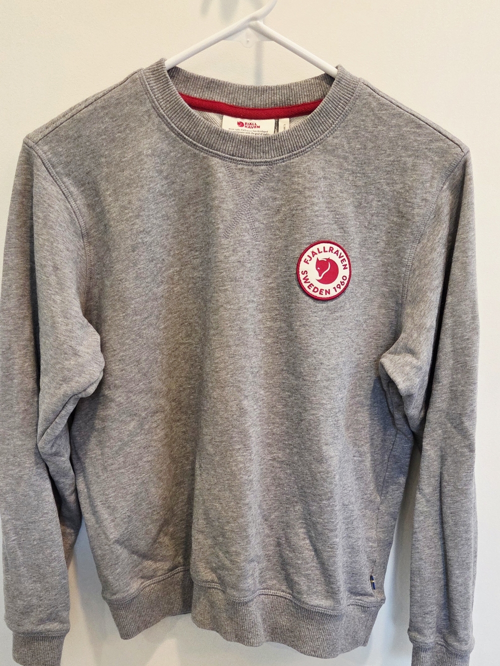 Fjallraven Women's Grey Sweatshirt with 1960 Logo Badge - Medium